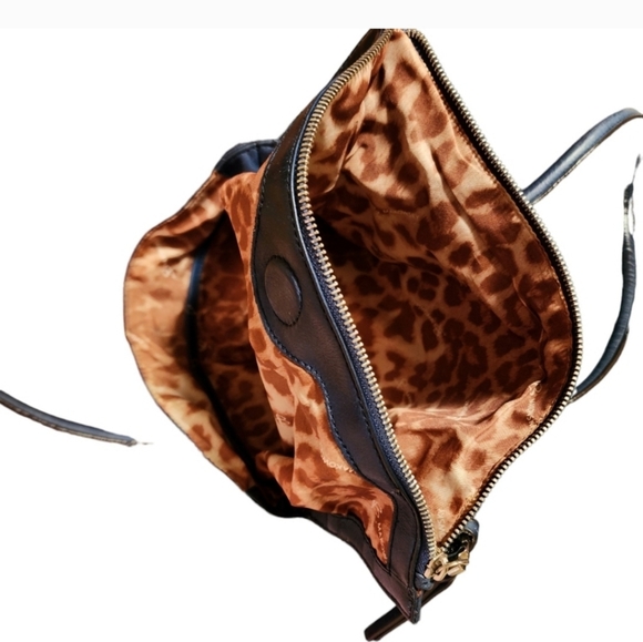 B. Makowsky Blue Leather Tote and Thread & Supply Off-Shoulder Blouse - Picture 10 of 15